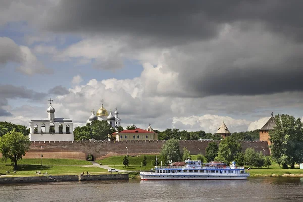 Büyük Novgorod 'un panoramik manzarası (Veliky Novgorod). Rusya