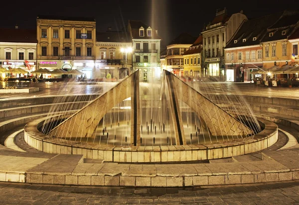 Fontana Sulla Piata Sfatului Brasov Romania — Foto Stock