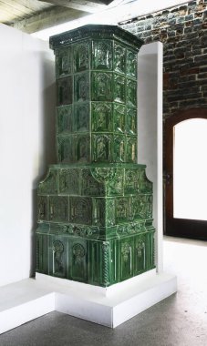 Frombork 'ta şömine. Polonya