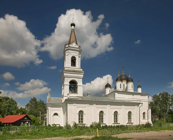 Церковь Живоначальной Троицы Белая Троица Твери Россия — стоковое фото