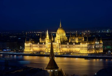 Budapeşte 'deki Macar parlamento binası. Macaristan