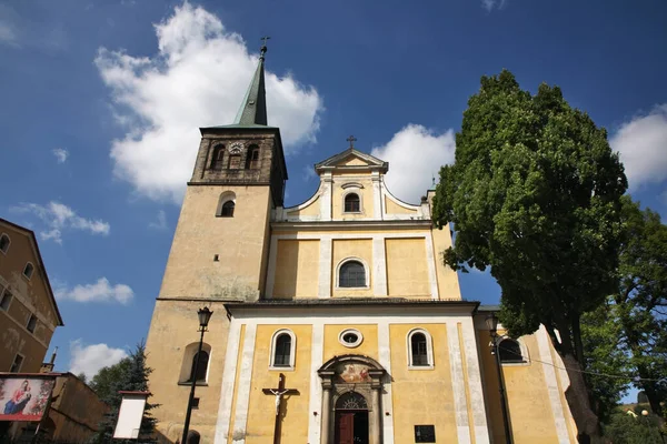 Kościół Świętych Piotr Paweł Dusznikach Zdroju Polska — Zdjęcie stockowe