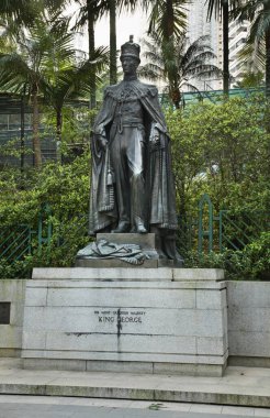 Hong Kong Parkı 'ndaki Kral VI. George anıtı. Çin