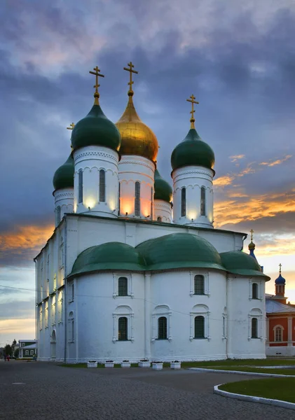 Katedra Wniebowzięcia Pańskiego Kolomnej Kremlu Rosja — Zdjęcie stockowe