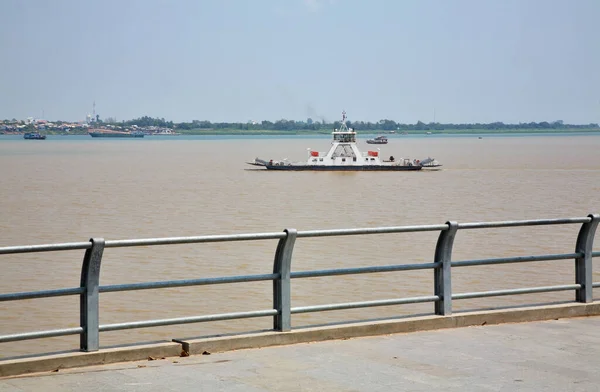金边湄公河的堤岸 柬埔寨 — 图库照片