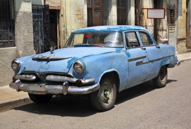 Havana 'da eski bir araba. Küba