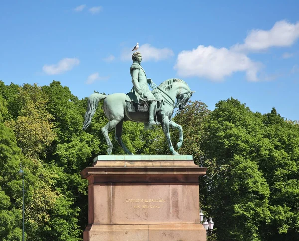 Estátua Rei Carlos João Frente Palácio Real Oslo Noruega — Fotografia de Stock