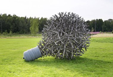 Parktaki heykel. Kokkola. Finlandiya