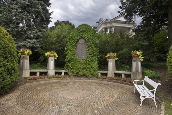 Памятник Фредерику Шопену Парке Марианских Лазней Чехия — стоковое фото