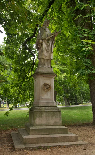 Statua Nel Parco Marianske Lazne Repubblica Ceca — Foto Stock