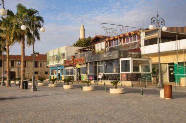 Larnaca 'daki kale meydanı. Kıbrıs