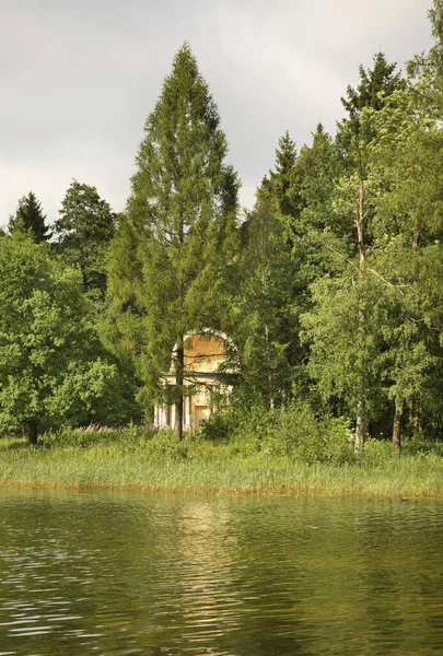 Pavilhão Águia Parque Palácio Gatchina Rússia — Fotografia de Stock