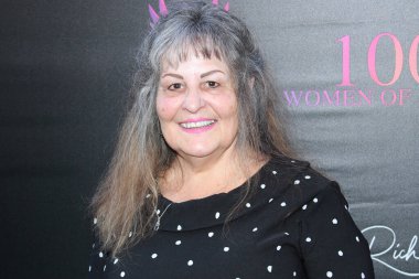 Hollywood, CA - 11 Eylül 2025: Hollywood, Kaliforniya 'daki St. Felix' te düzenlenen Fenix TV Hediye Suiti için kırmızı halı teslimatı.