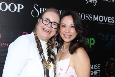 Hollywood, CA - 11 Eylül 2025: Hollywood, Kaliforniya 'daki St. Felix' te düzenlenen Fenix TV Hediye Suiti için kırmızı halı teslimatı.