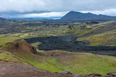 Leirhnjukur - Clay Hill - içinde Kuzey İzlanda - bir güzel volkanik lav alanları lav nehirleri ve rhyolite oluşumları pahoehoe lav, lav akıntıları ve renkli krater lav nehri