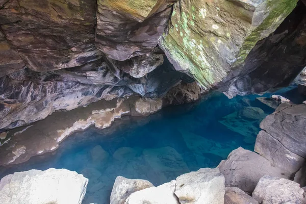 Grjotagja Jaskinia Kfala Pobliżu Jeziora Myvatn Islandia Przez Lata Było — Zdjęcie stockowe