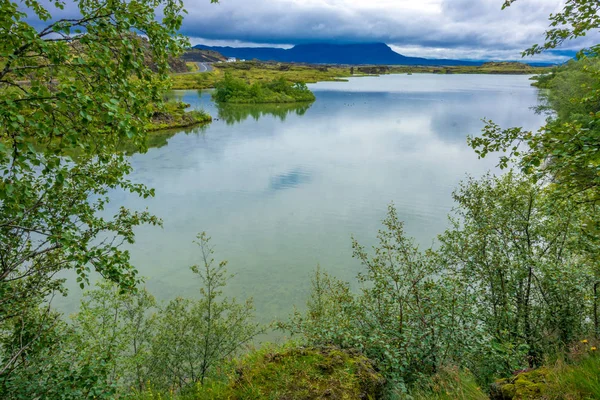 Hofdi Півострів Пізно Myvatn Пропонують Прекрасний Вид Озеро Dimmuvorgir Лавових — стокове фото