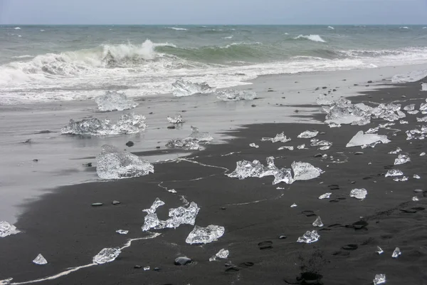 Diamond Beach Sur Islandia Donde Hielo Que Corre Hacia Mar —  Fotos de Stock