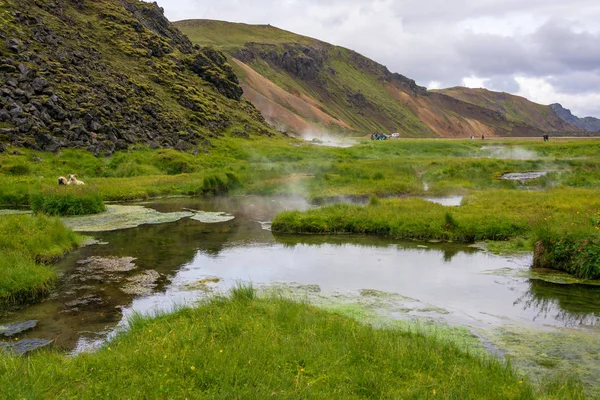 Landmannalaugar People Pools Vast Area Stunning Beauty Heart Iceland Southern — Stock Photo, Image