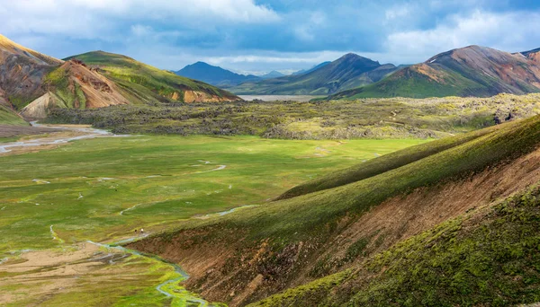 Landmannalaugar Lub Puli Ludzi Rozległym Obszarze Oszałamiające Piękno Sercu Southern — Zdjęcie stockowe