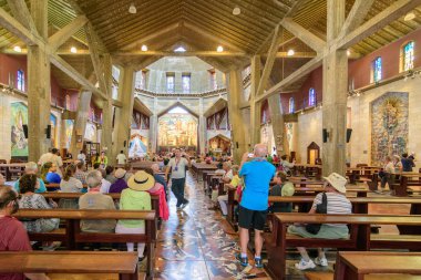 Nazareth, İsrail - 30 Nisan 2016: Duyuru kilise bazilika turist