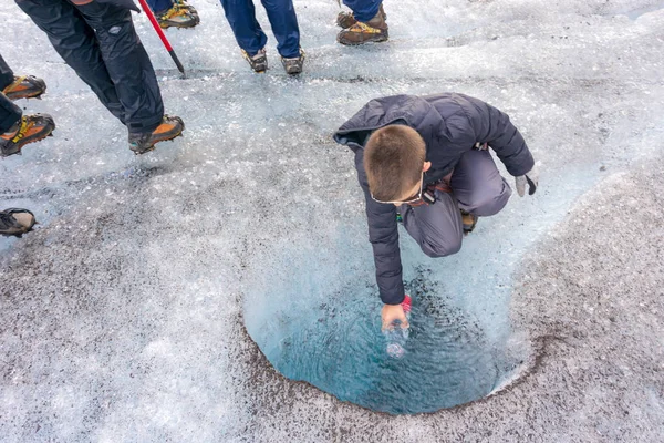 Vatnajokull Iceland Июля 2018 Года Группа Туристов Отправляется Ледниковую Прогулку — стоковое фото