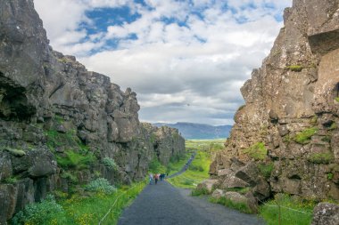 Altın daire, İzlanda - 1 Ağustos 2018: Thingvellir Milli Parkı, işlendiği bir-in belgili tanımlık dünya ilk parlamentoların tarihi Dünya Mirası alanı zevk turist