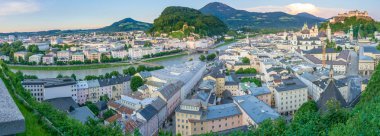 Kapuzinerberg Hil gelen Salzburg tarihi merkezi ve eski şehir