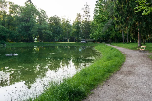 Salzburg, lehener park — Stockfoto