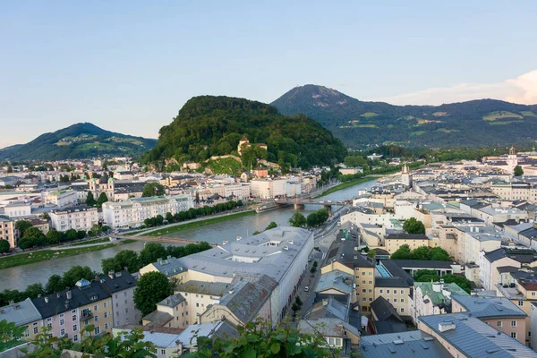 Salzburg historic center and old town from the Kapuzinerberg Hil — Stock Photo, Image