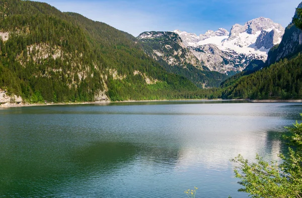 Lago Gosau (Gosausee) no distrito do lago austríaco — Fotografia de Stock