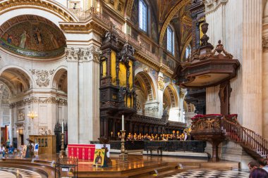 Ünlü Angelical St. Paul Katedrali içinde, Londra