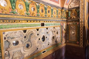 Hellbrunn Kalesi ve Trick Bahçeleri 