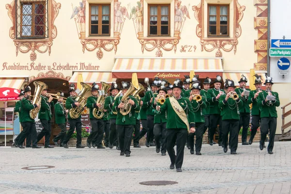 Feestelijke Marching Band en parade vieren Pinksteren — Stockfoto