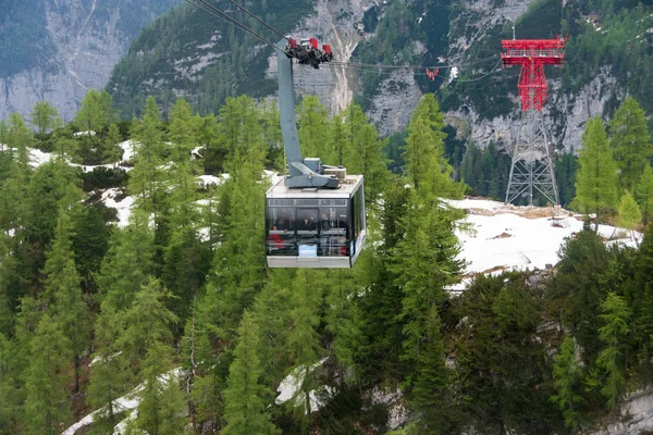 Funivia Dachstein che conduce alle Cinque Dita — Foto Stock