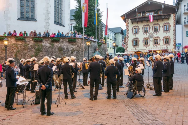 Festive concert at the St. Wolfgang town square — Stockfoto