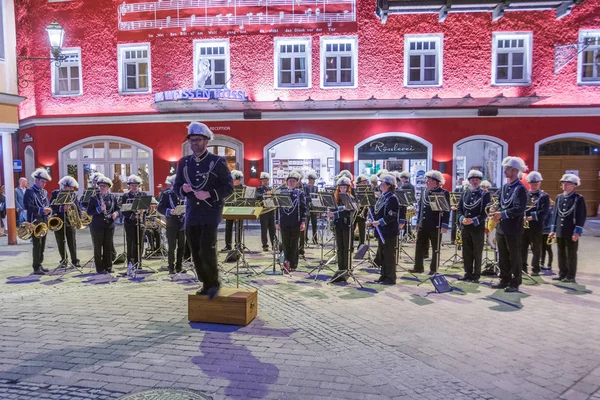 Святковий концерт на площі Святого Вольфганга — стокове фото
