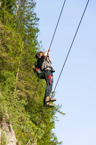 Free high  rope course above the beautiful Lake Gosau — Stock Photo, Image