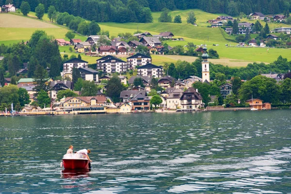 Lake Wolfgang at the charming St. Gilgen village — Zdjęcie stockowe