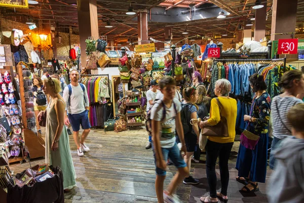 Camden Market in Nortern Londen — Stockfoto