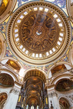 Ünlü Angelical St. Paul Katedrali içinde, Londra