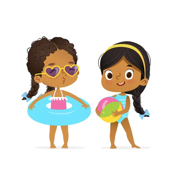 Счастливые афроамериканские дети в купальниках — стоковый вектор