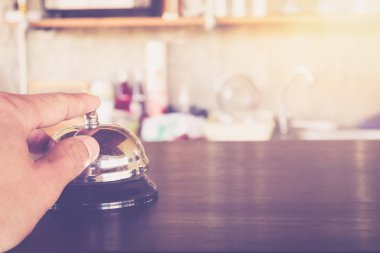 El A hizmet Bell basarak arama servisi kahve kafe ya da Restoran sayaç üzerinde kapat