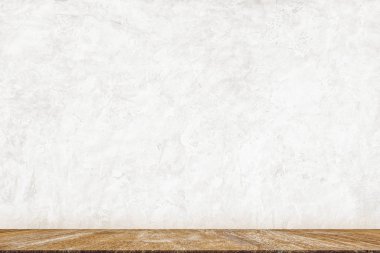 Arka plan için beyaz beton boya duvar arka plan minimal Ahşap masa üstü Hazır ekran veya montaj ürünleri tasarımı olarak kullanılır