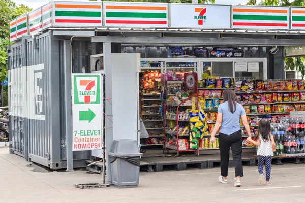 LOEI,Thailand,July 06,2019: 7 eleven mini shop in containers in the city design 7-Eleven is an brand of convenience stores that owns some 60,000 stores in 17 countries — Stock Photo, Image