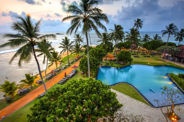 Hikkaduwa Strand Bij Zonsondergang Vanaf Een Balkon Van Een Hotel — Stockfoto