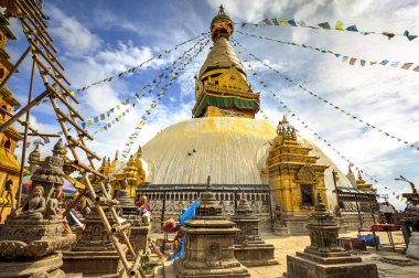 Nepal Katmandu Vadisi 'ndeki Maymun Tapınağı olarak da bilinen Swayambhunath Stupa manzarası. Fotoğraf: 15 Temmuz 2018.