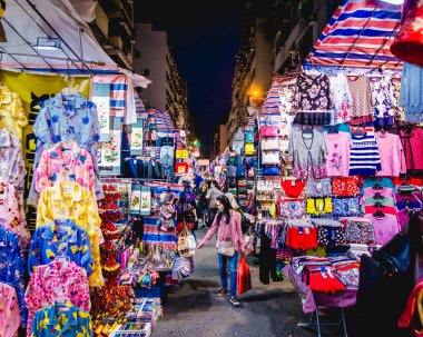 Mongkok, Hong Kong - Tung Choi Caddesi 'ndeki Kadın Pazarı