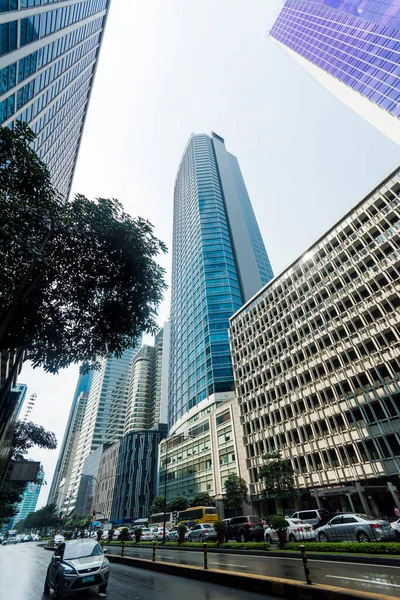 Arranha Céus Modernos Longo Avenida Ayala Durante Dia Chuvoso Makati — Fotografia de Stock