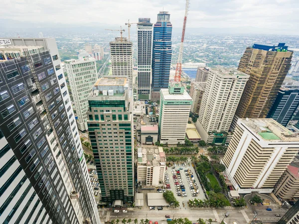 Ortigas Pasig Metro Manila 2016年6月 マニラ首都圏の主要なCbdであるOrtigasスカイライン 金融の中心地だ 高層オフィスビルの集積地 曇った空 — ストック写真